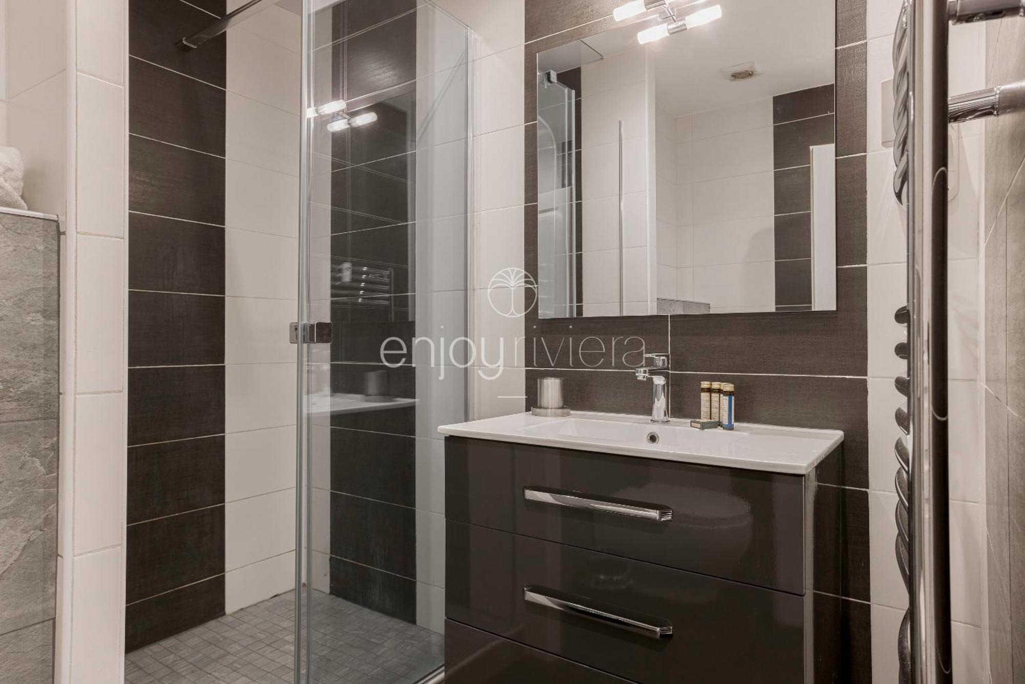 Palais Miramar - Suite & B31 - Croisette Emplacement Unique - 20M Plage - Wifi - Clim Cannes Ngoại thất bức ảnh