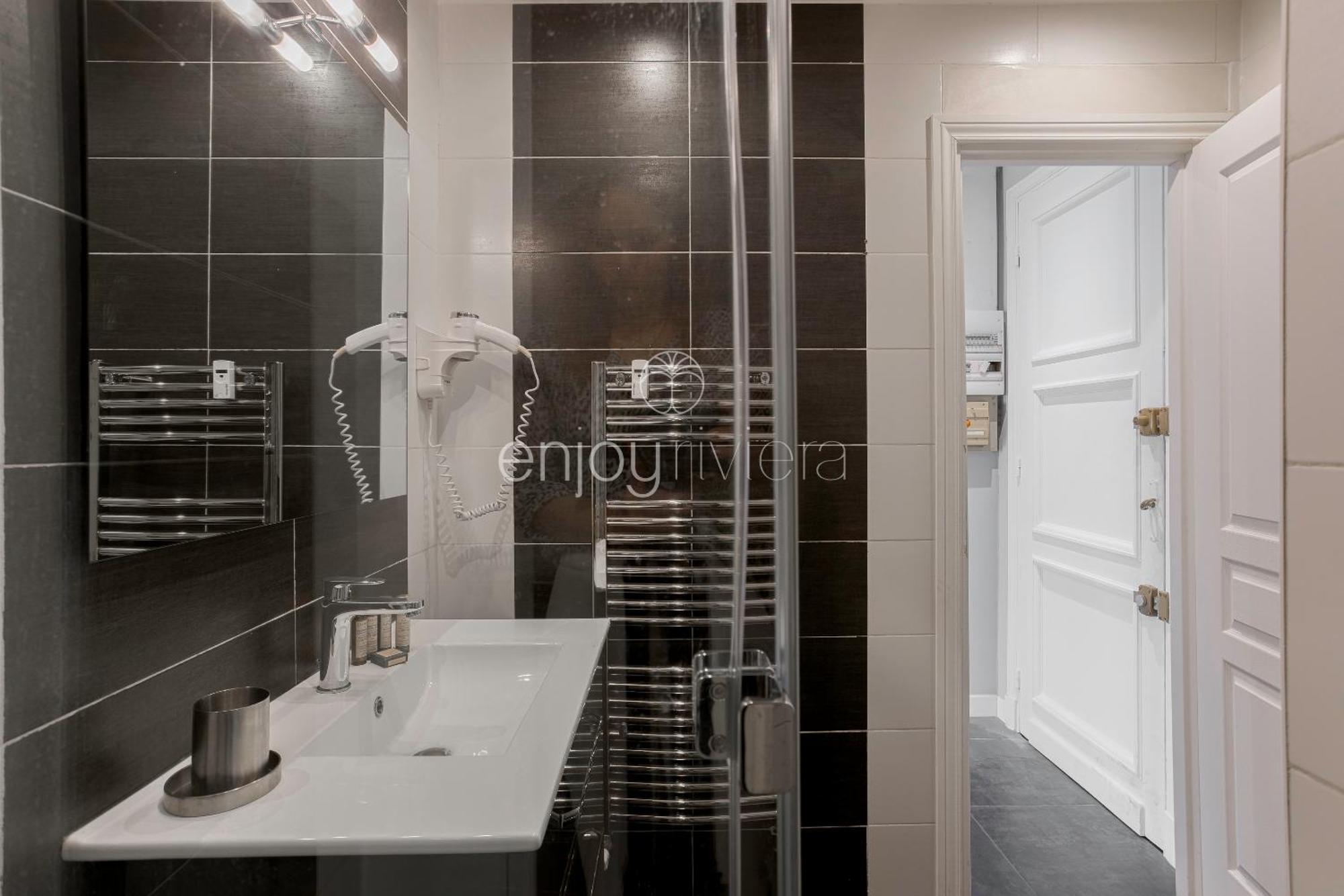 Palais Miramar - Suite & B31 - Croisette Emplacement Unique - 20M Plage - Wifi - Clim Cannes Ngoại thất bức ảnh